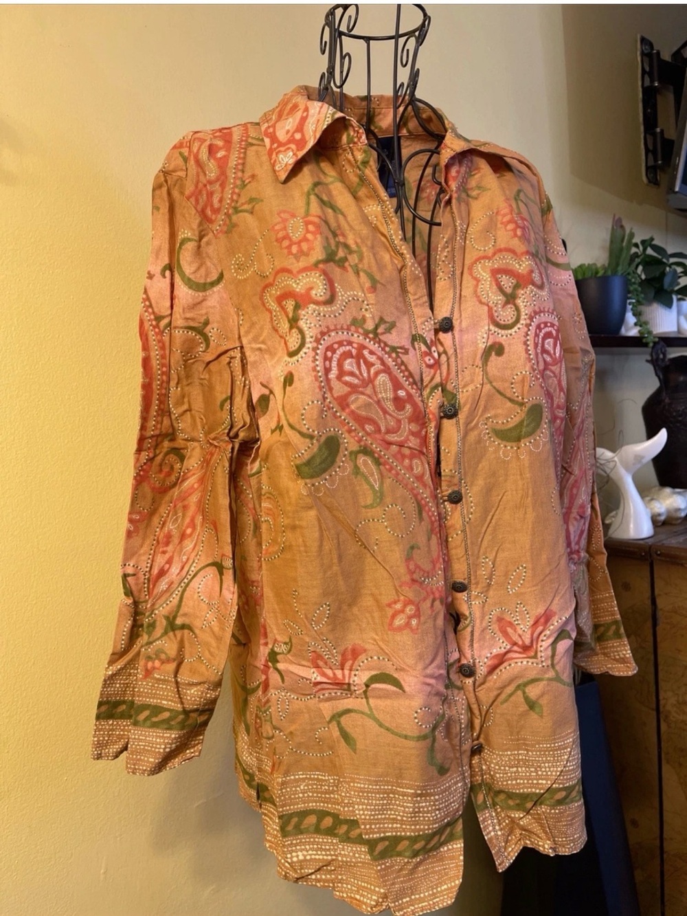 JH Collectibles Tan Paisley Button-Up Shirt with Green Accents